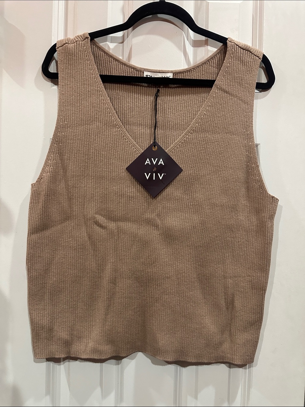 NEW Ava & Viv Ribbed V-Neck Tank Top — Taupe size 2X